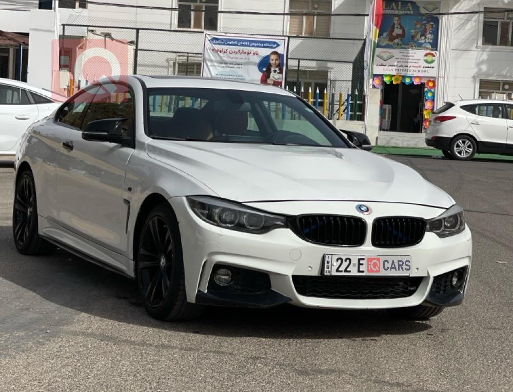 بی ئێم دەبڵیو 4 سیریەس